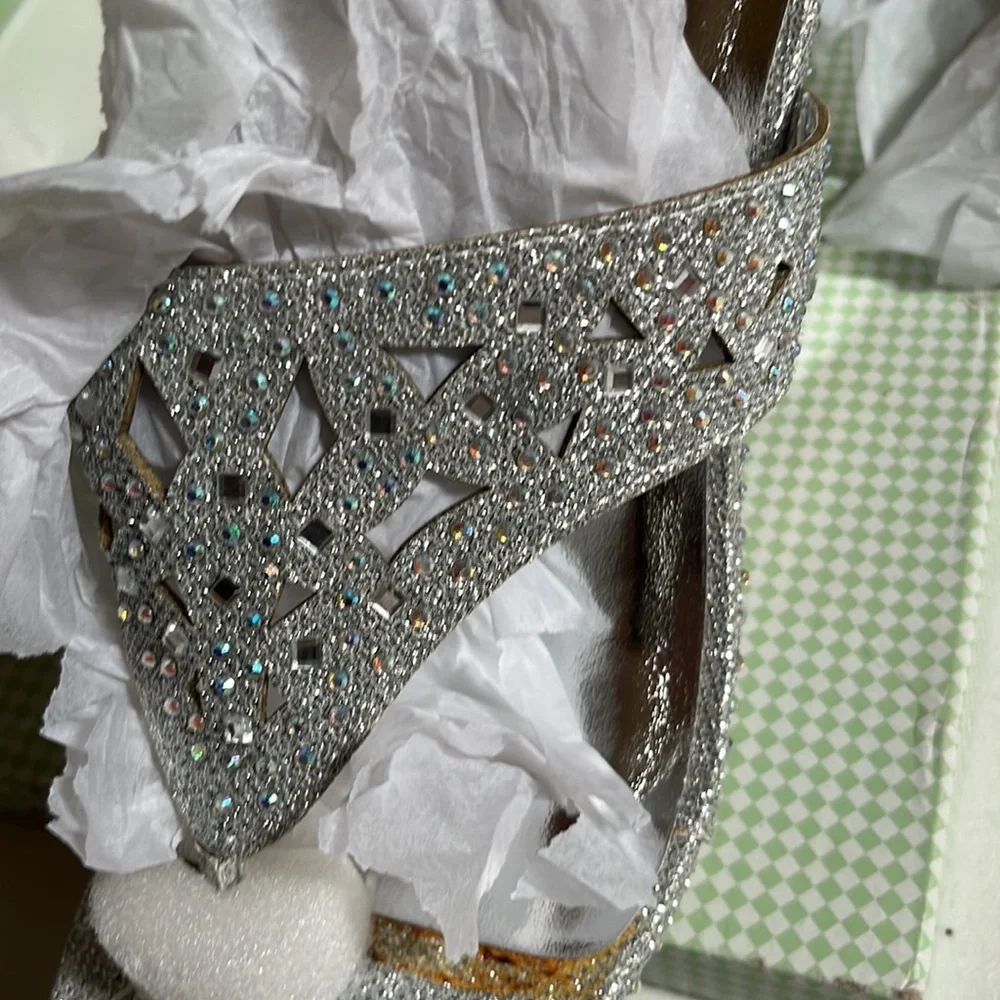 Celeste size 10 silver embellished sandal Extra sequins 3.5”wedge heel